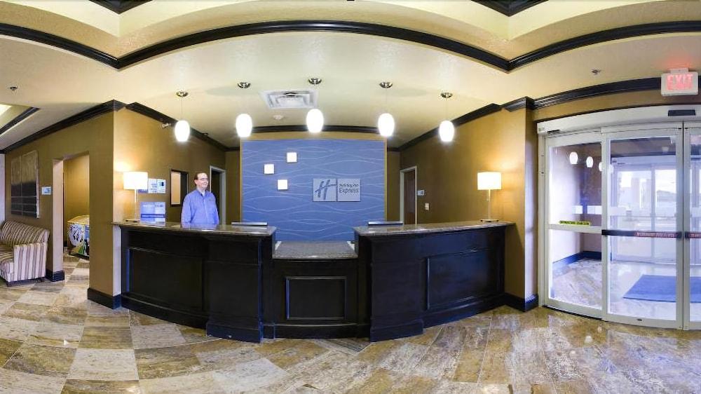 Holiday Inn Express Mccomb By Ihg Eksteriør bilde