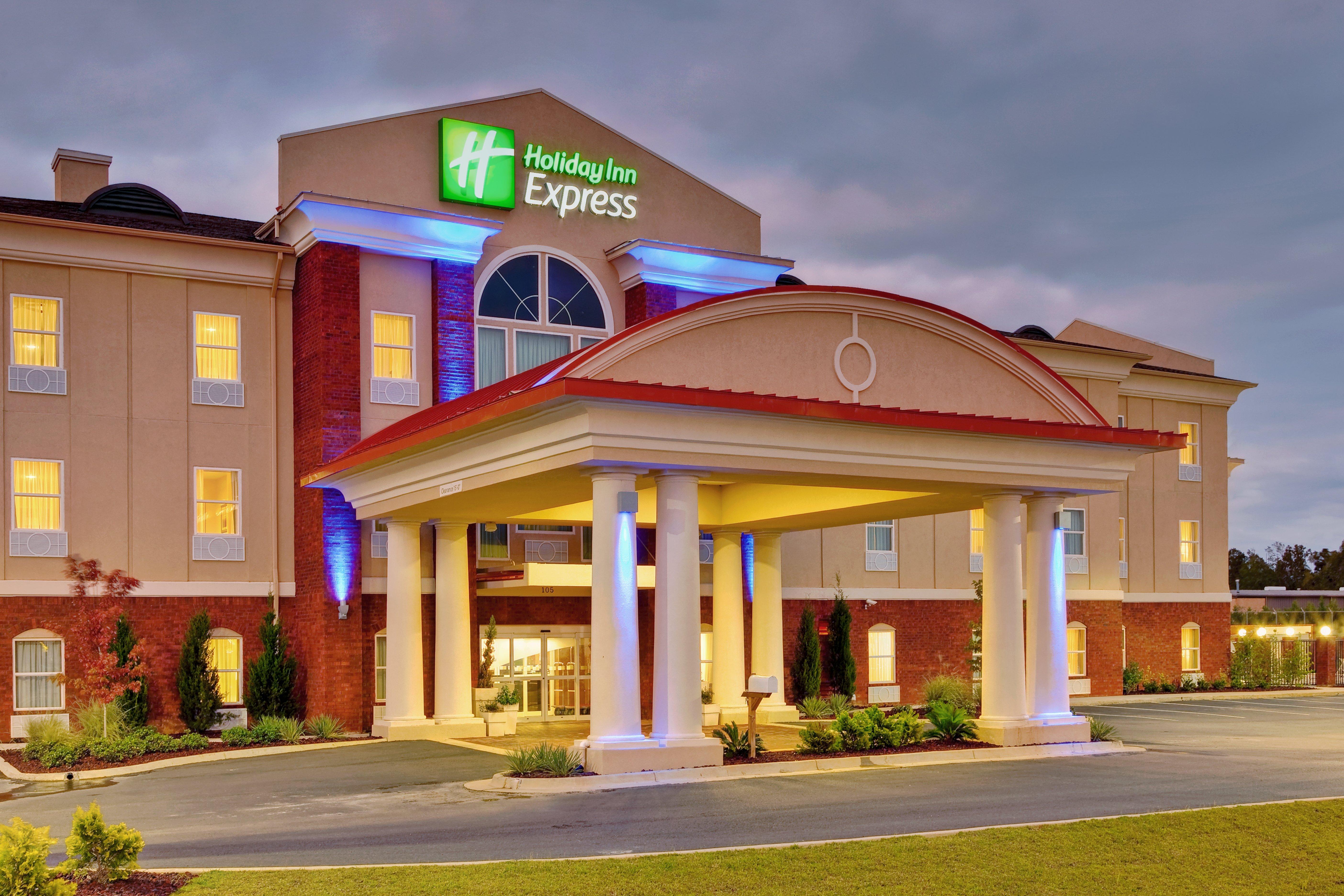 Holiday Inn Express Mccomb By Ihg Eksteriør bilde