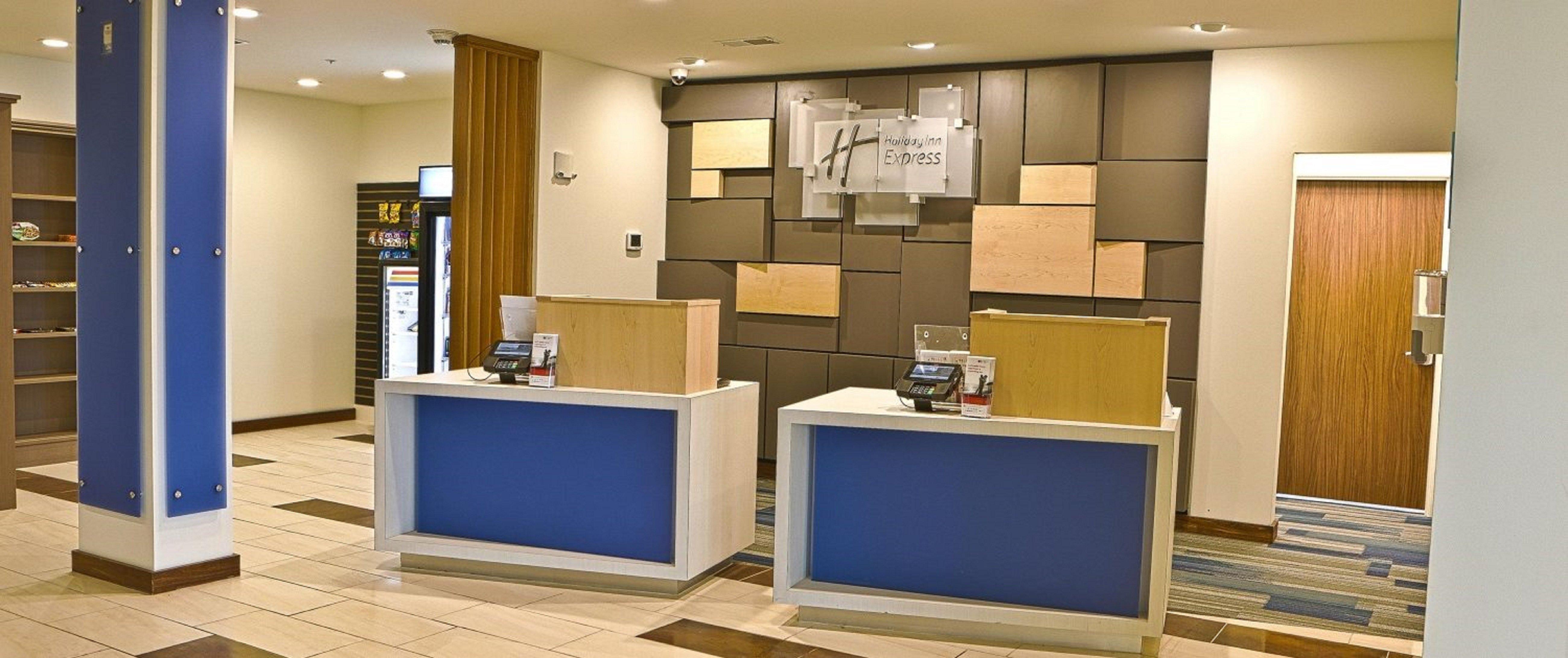 Holiday Inn Express Mccomb By Ihg Eksteriør bilde