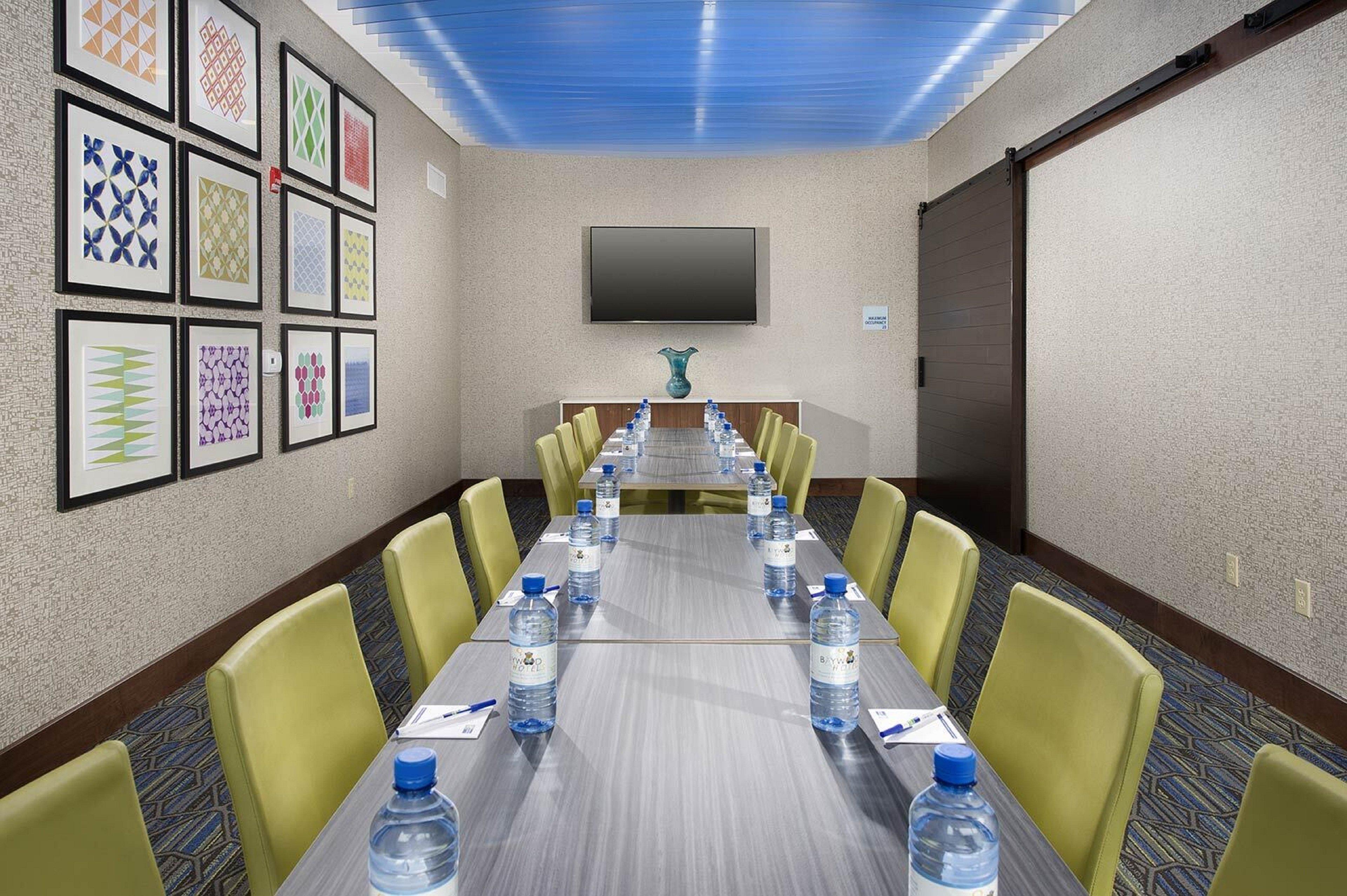 Holiday Inn Express Mccomb By Ihg Eksteriør bilde
