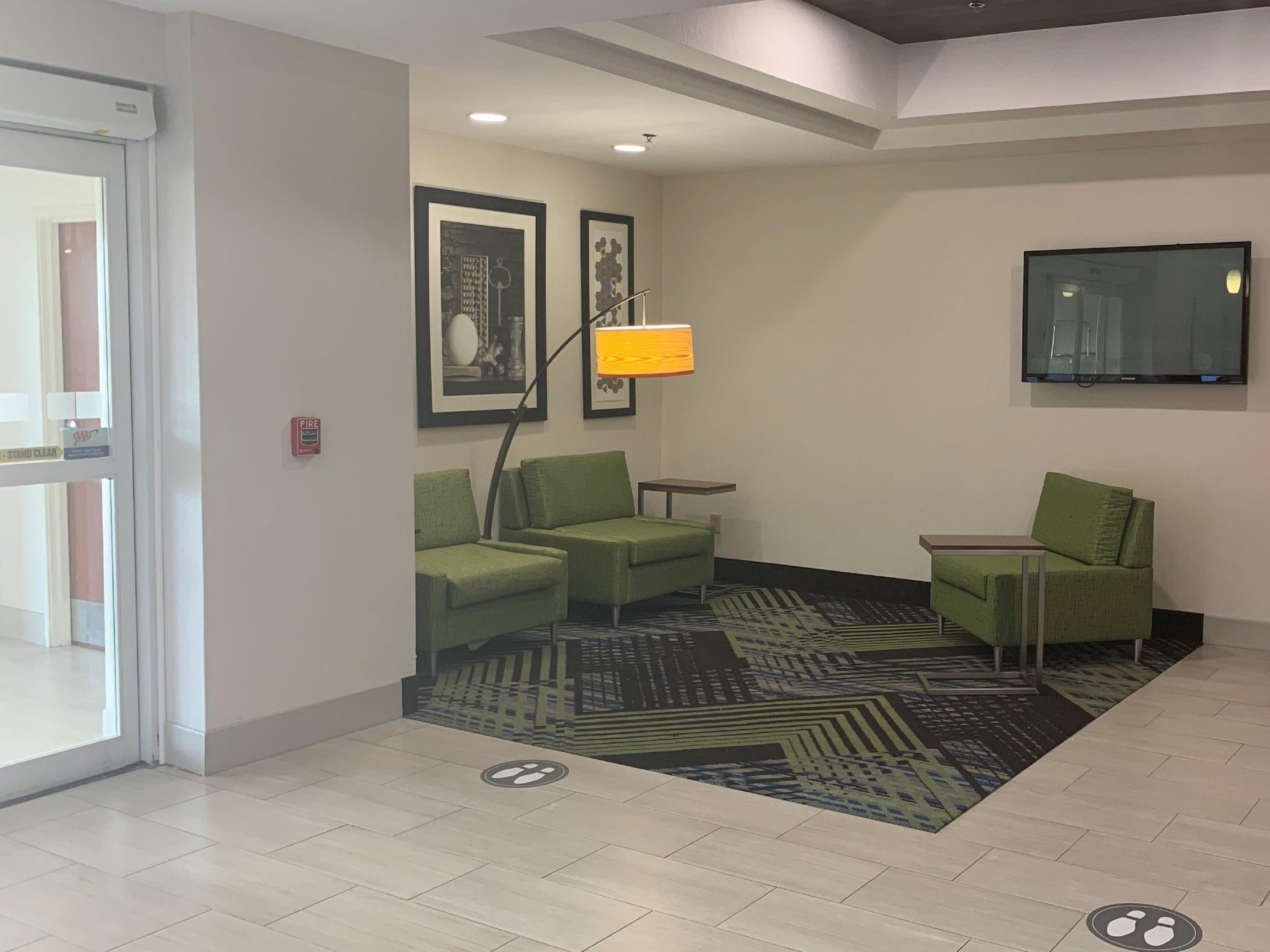 Holiday Inn Express Mccomb By Ihg Eksteriør bilde