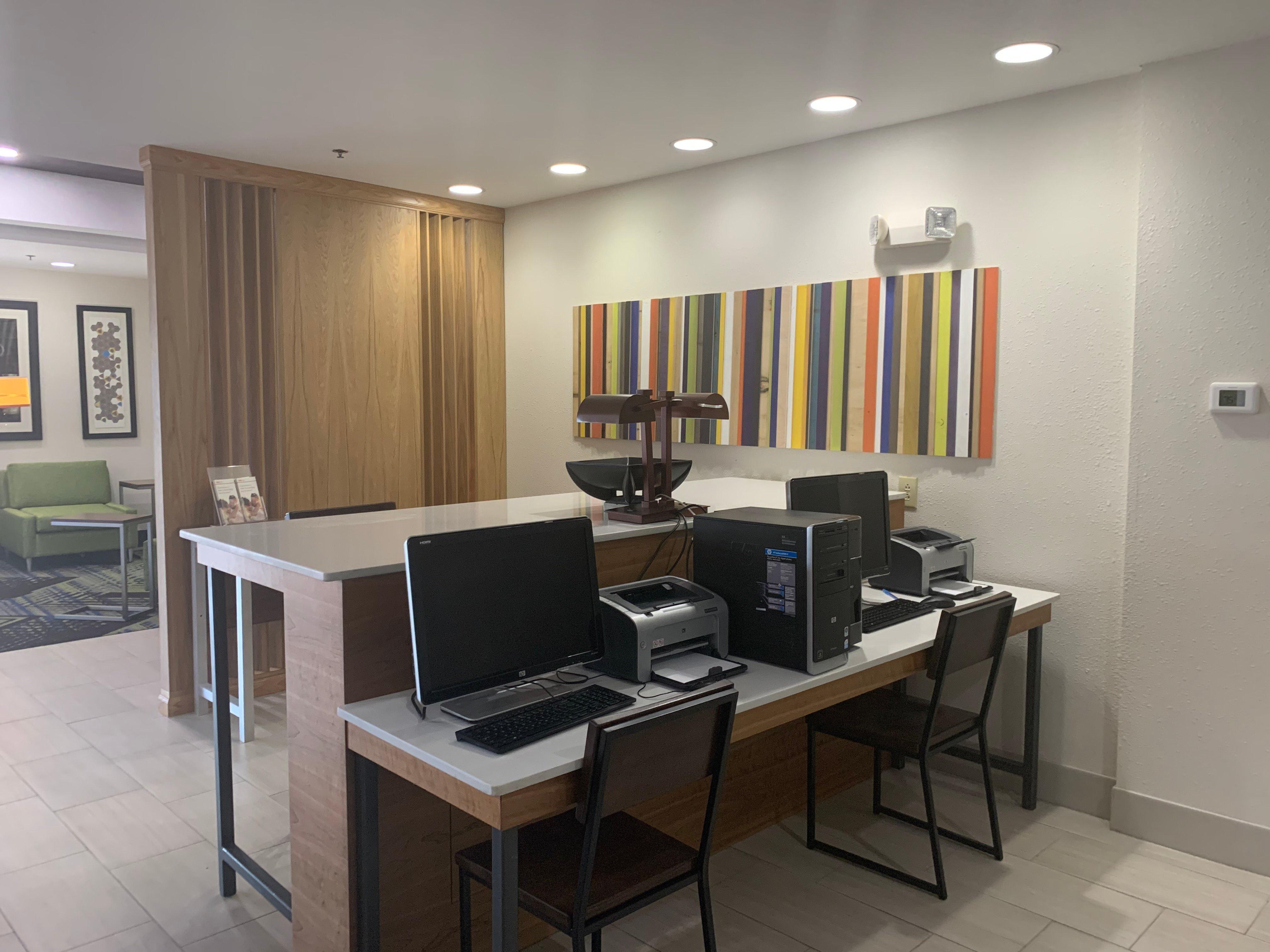Holiday Inn Express Mccomb By Ihg Eksteriør bilde