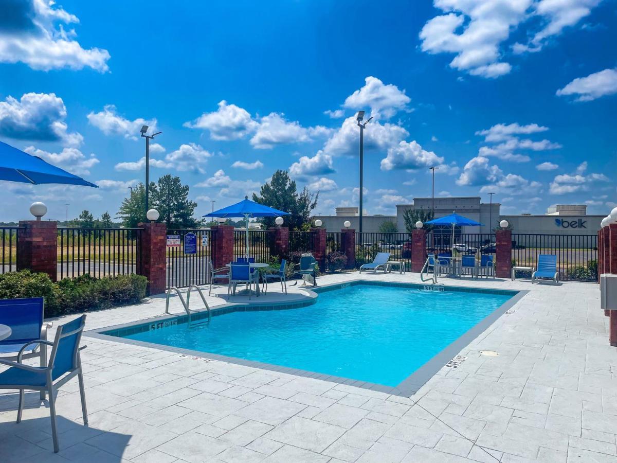 Holiday Inn Express Mccomb By Ihg Eksteriør bilde